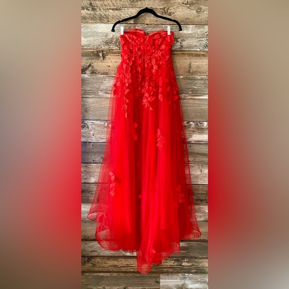 HEBEOSaStrapless 3D Floral Appliqué Gown ❤️ | Corset Bodice | Tulle Ballgown - Picture 2 of 7